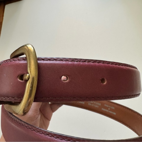 L.L. Bean Brown Leather Belt with Gold Buckle size 40 - Picture 10 of 10